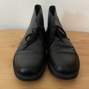 Clarks Men’s Desert Boot, Black Perforated Leather